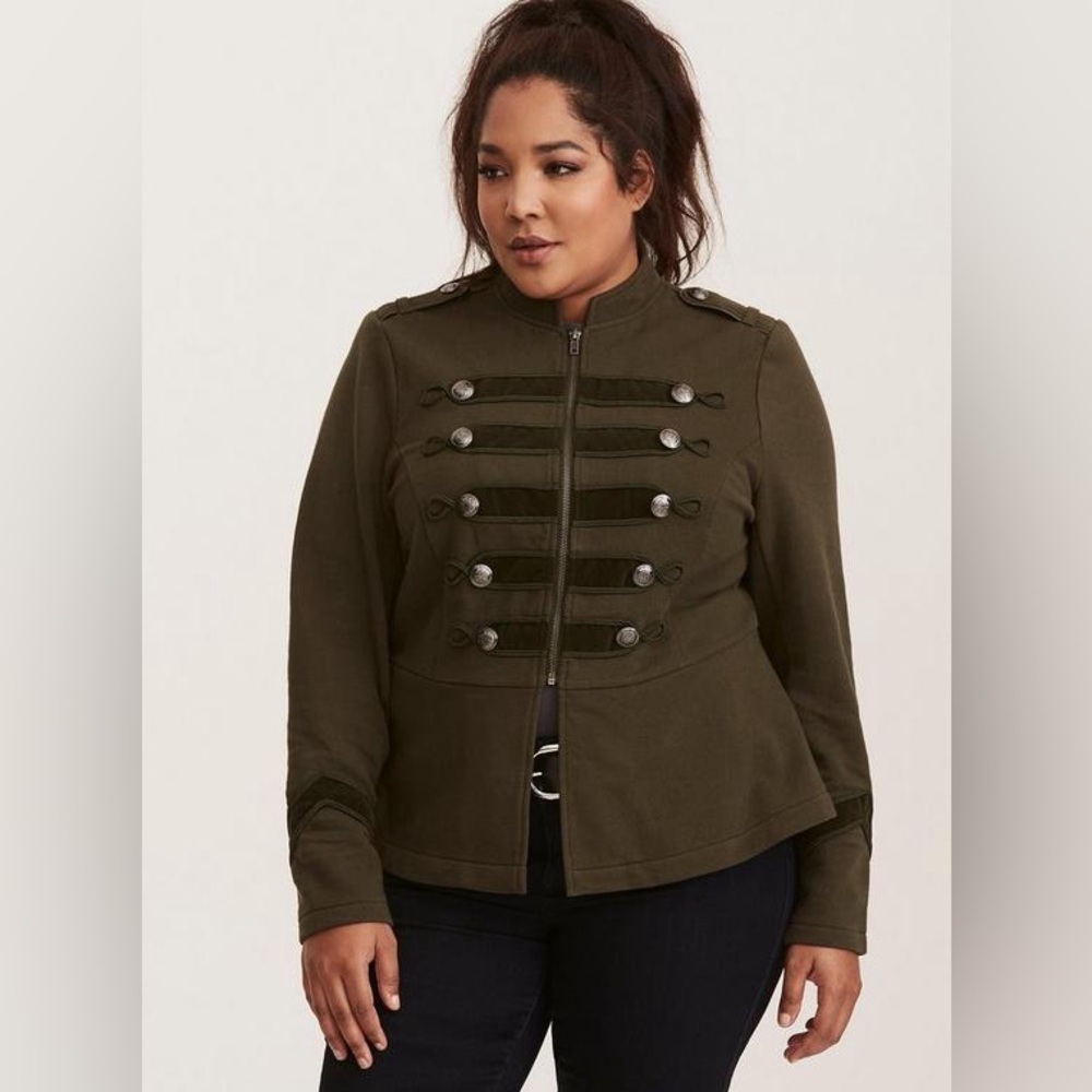 💚TORRID💚RETRO💚Embellished Zip Front Military Jacket Olive Cropped Like New  1X
